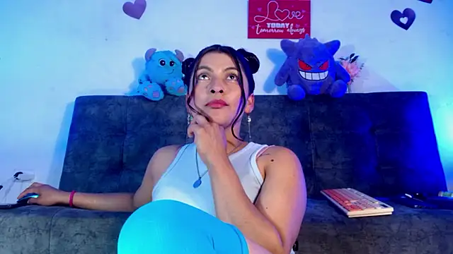 Fox Roxxan online show from March 23, 2026, 1:42 am