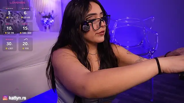 KatlynRous online show from June 4, 2026, 7:53 pm