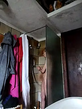 clarabell4 online show from April 15, 2026, 5:25 am