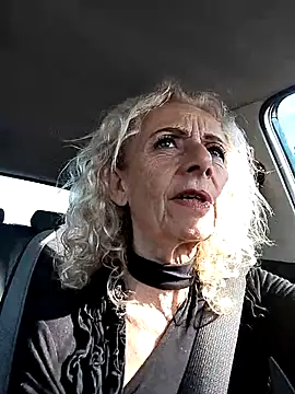 clarabell4 online show from May 7, 2026, 7:03 am