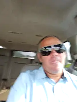 cubanitofeliz40 online show from October 1, 2025, 2:56 pm