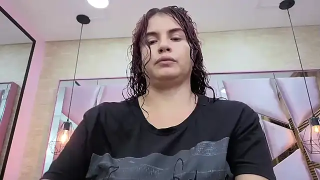 Snapshot of ThaliaCross chatting on April 22, 2026, 7:48 pm ThaliaCross online show from April 22, 2026, 7:48 pm