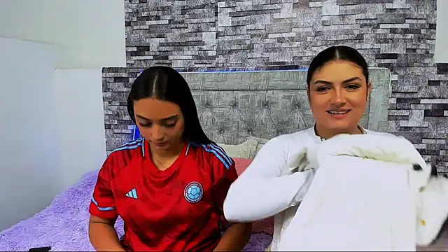 nicolexxaleja online show from October 2, 2025, 8:49 pm