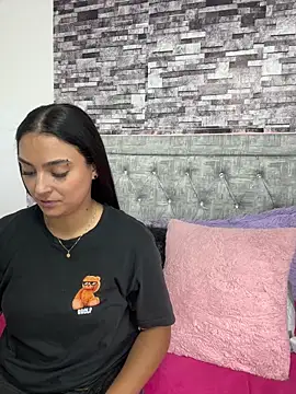 nicolexxaleja online show from December 22, 2025, 8:17 pm