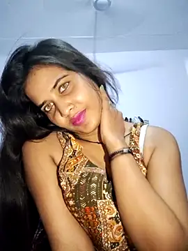 cute radhikaa online show from June 8, 2026, 9:31 am