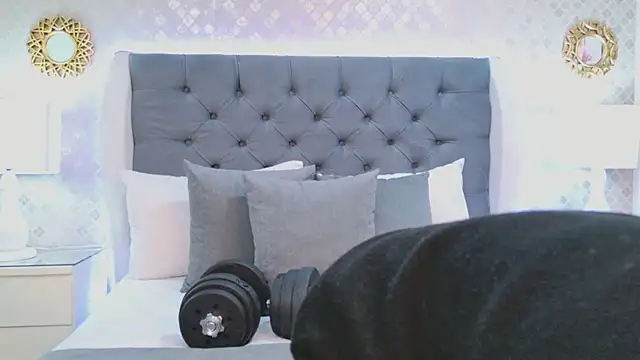 ZoeKrug online show from January 11, 2026, 3:33 am