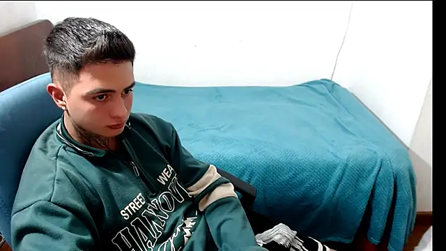 santii ss online show from September 10, 2025, 2:00 am