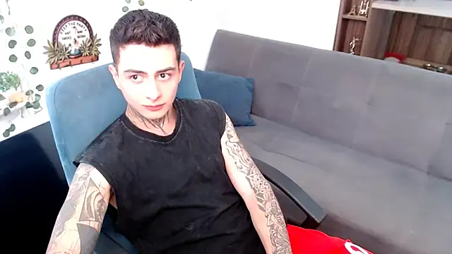 Snapshot of santii_ss chatting on March 9, 2026, 2:54 pm santii ss online show from March 9, 2026, 2:54 pm