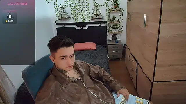 santii ss online show from April 20, 2026, 2:20 pm