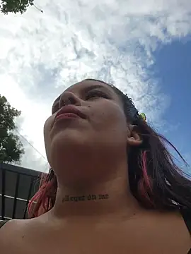 Yessica Lopezz online show from December 5, 2025, 12:47 pm