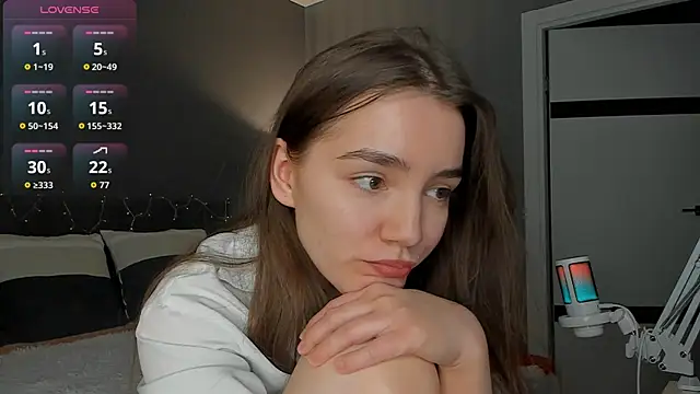 Snapshot of sweete_chantal chatting on April 23, 2026, 7:27 pm sweete chantal online show from April 23, 2026, 7:27 pm