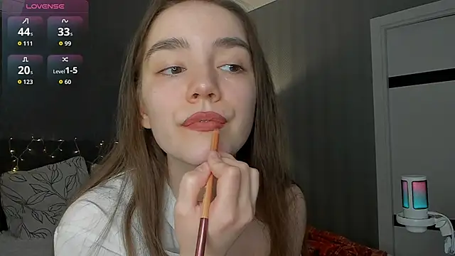 Snapshot of sweete_chantal chatting on April 30, 2026, 7:53 pm sweete chantal online show from April 30, 2026, 7:53 pm