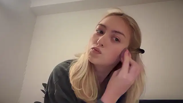 Kitty Swetty online show from April 14, 2026, 7:20 pm