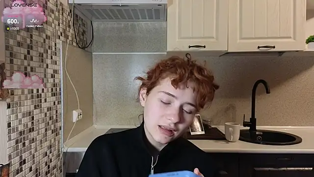 jelly cherry online show from October 16, 2025, 8:32 pm