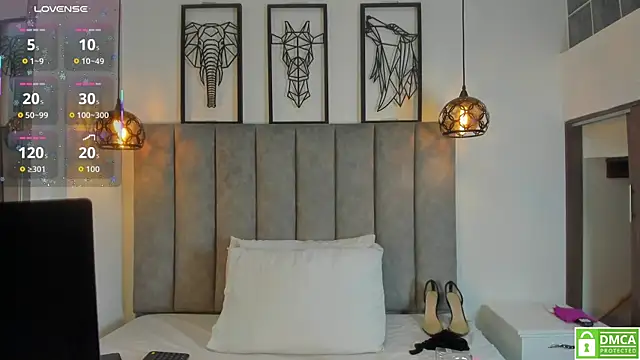 Gia Scott online show from September 15, 2025, 3:06 am