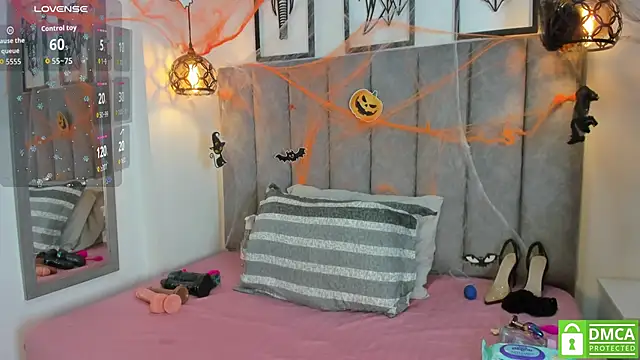 Gia Scott online show from October 28, 2025, 8:22 pm