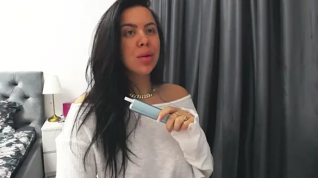 Snapshot of Casiana_ chatting on February 9, 2026, 7:23 am Casiana online show from February 9, 2026, 7:23 am