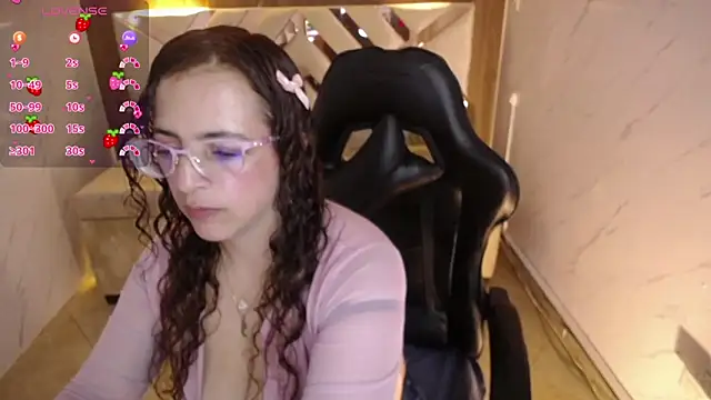  Evoni b online show from October 1, 2025, 7:42 pm