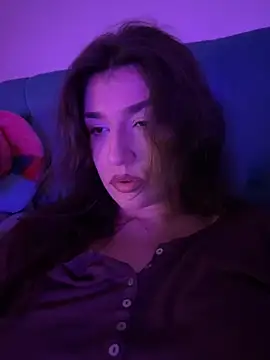 ScarletBloom  online show from November 20, 2025, 5:12 pm