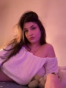 ScarletBloom  online show from March 11, 2026, 8:04 pm