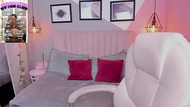 Baby  kitty  online show from September 18, 2025, 8:33 pm