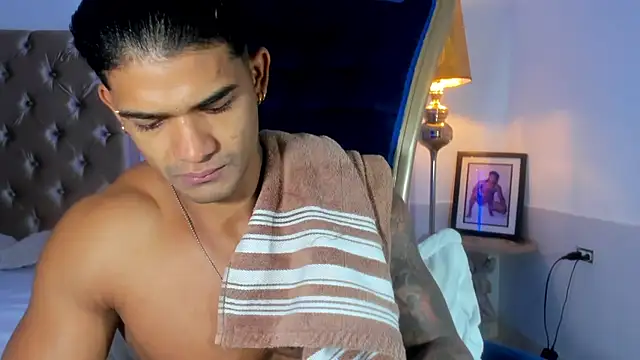 Snapshot of antonio__444 chatting on October 2, 2025, 10:11 am antonio  444 online show from October 2, 2025, 10:11 am