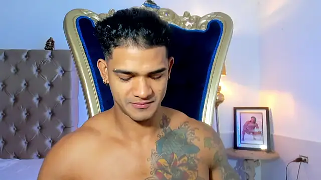 Snapshot of antonio__444 chatting on October 20, 2025, 12:16 pm antonio  444 online show from October 20, 2025, 12:16 pm