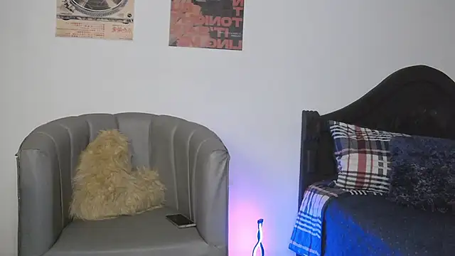 CoralieBronson online show from February 21, 2026, 12:44 am