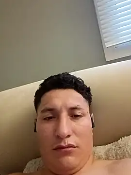 Snapshot of Zetaloco26 chatting on October 19, 2025, 1:12 pm Zetaloco26 online show from October 19, 2025, 1:12 pm