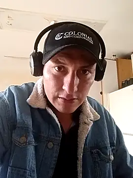 Snapshot of Zetaloco26 chatting on November 1, 2025, 7:49 pm Zetaloco26 online show from November 1, 2025, 7:49 pm