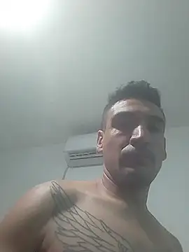 bigandstrong2217 online show from April 19, 2026, 1:38 am