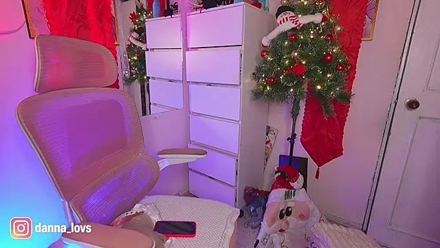 Dannaa Lovs online show from November 29, 2025, 6:11 pm