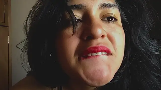 EmilyNoir1 online show from September 27, 2025, 3:50 pm