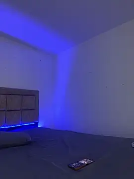 EmilyNoir1 online show from December 19, 2025, 12:28 am