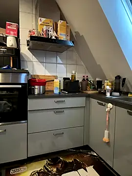 SweetTeenGirl online show from October 8, 2025, 12:03 pm