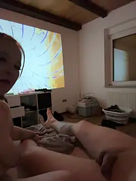 SweetTeenGirl online show from November 25, 2025, 9:48 pm