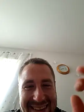 Snapshot of Vladyslav30 chatting on June 13, 2026, 6:11 am Vladyslav30 online show from June 13, 2026, 6:11 am
