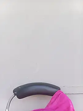 GoldSnowXxX online show from October 2, 2025, 1:07 pm