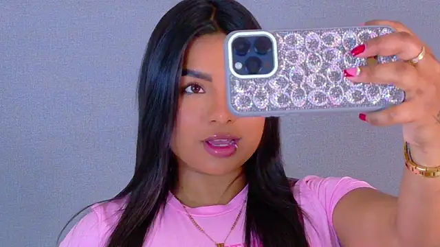 LanaRozz online show from April 17, 2026, 7:50 pm