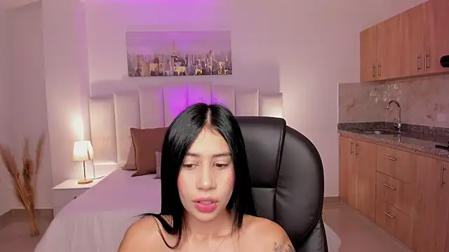 miranda crawfor online show from September 19, 2025, 11:11 am