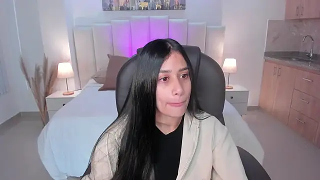 miranda crawfor online show from October 8, 2025, 12:25 pm