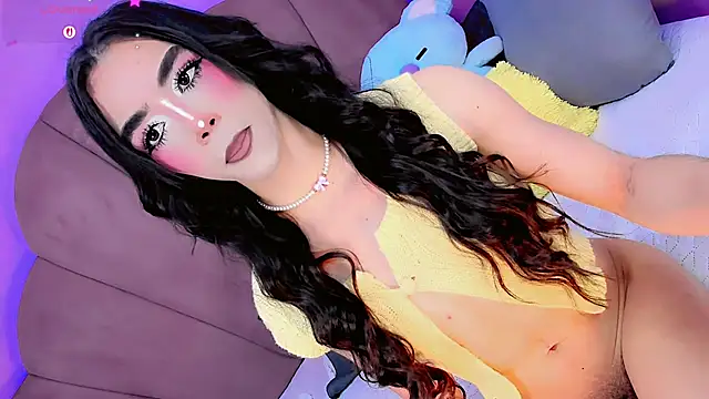 Snapshot of ShantyMillan chatting on April 23, 2026, 1:02 pm ShantyMillan online show from April 23, 2026, 1:02 pm