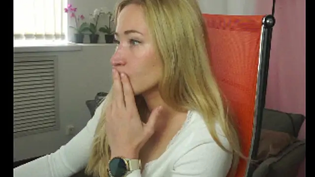 AstraMonroe online show from April 29, 2026, 7:23 am