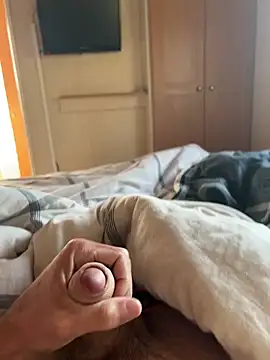 maxime3266 online show from October 16, 2025, 6:47 am