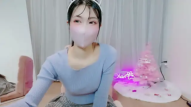 -Nyanko-chan- online show from December 21, 2025, 9:11 pm