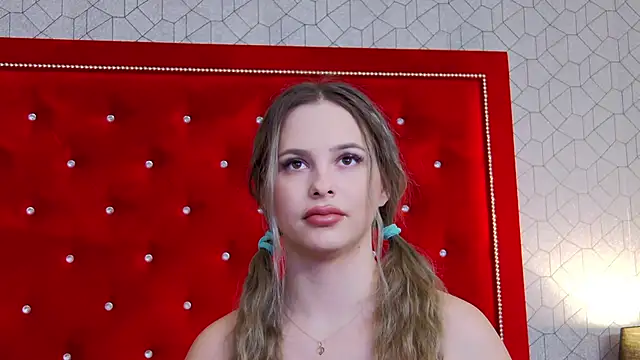 Ellsa Jean  online show from November 21, 2025, 3:38 am