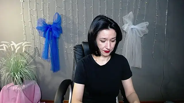 Snapshot of CameronEnns chatting on December 2, 2025, 7:31 pm CameronEnns online show from December 2, 2025, 7:31 pm