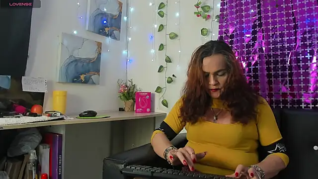 Mishell Bons online show from February 11, 2026, 6:57 pm