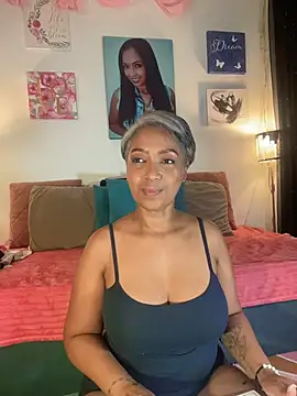 skarlleth 11 online show from January 13, 2026, 2:11 pm