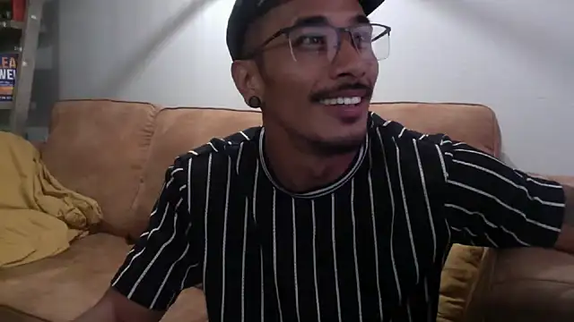 tanjir020 online show from September 18, 2025, 3:47 pm